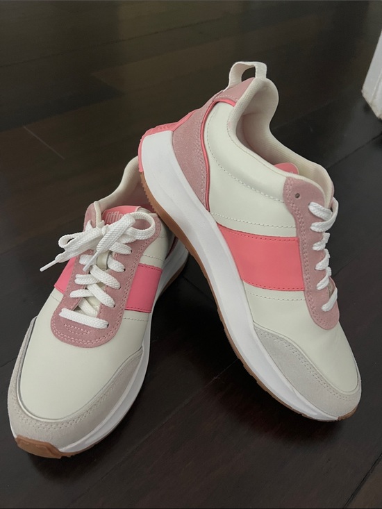Fitflop Shoes - Fitflop cream and Pink Platform-Style Sneakers 8